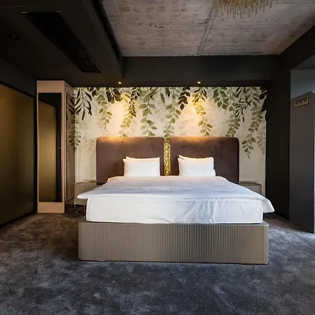 Mercure Hotel 4*